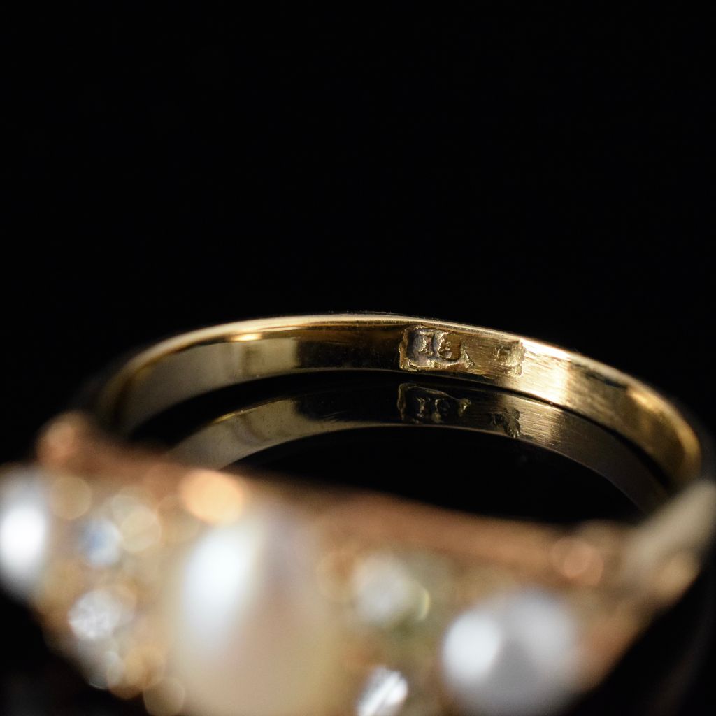 Antique Victorian 18ct Yellow Gold Pearl / Old Mine Cut Diamond Ring