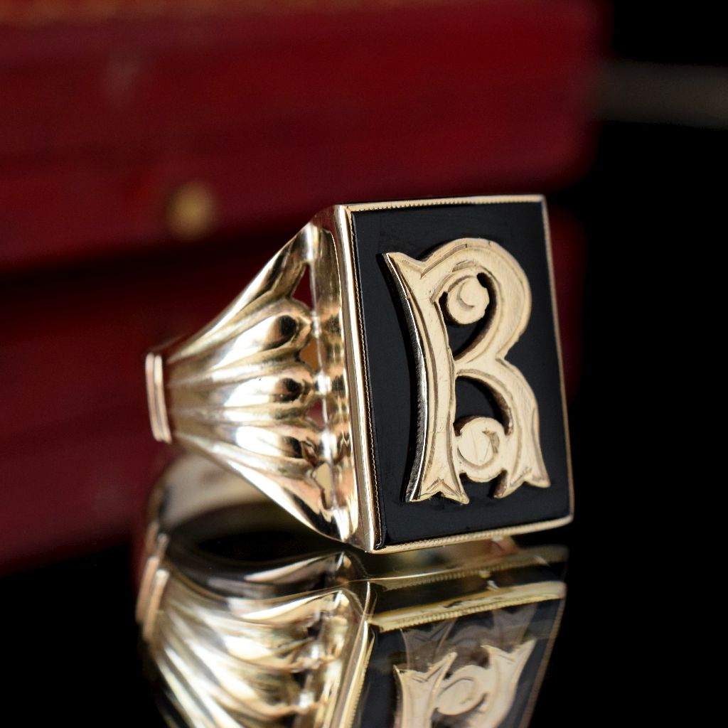 Vintage 9ct Yellow Gold Initial ‘R’ Onyx Monogram Ring Birmingham 1956