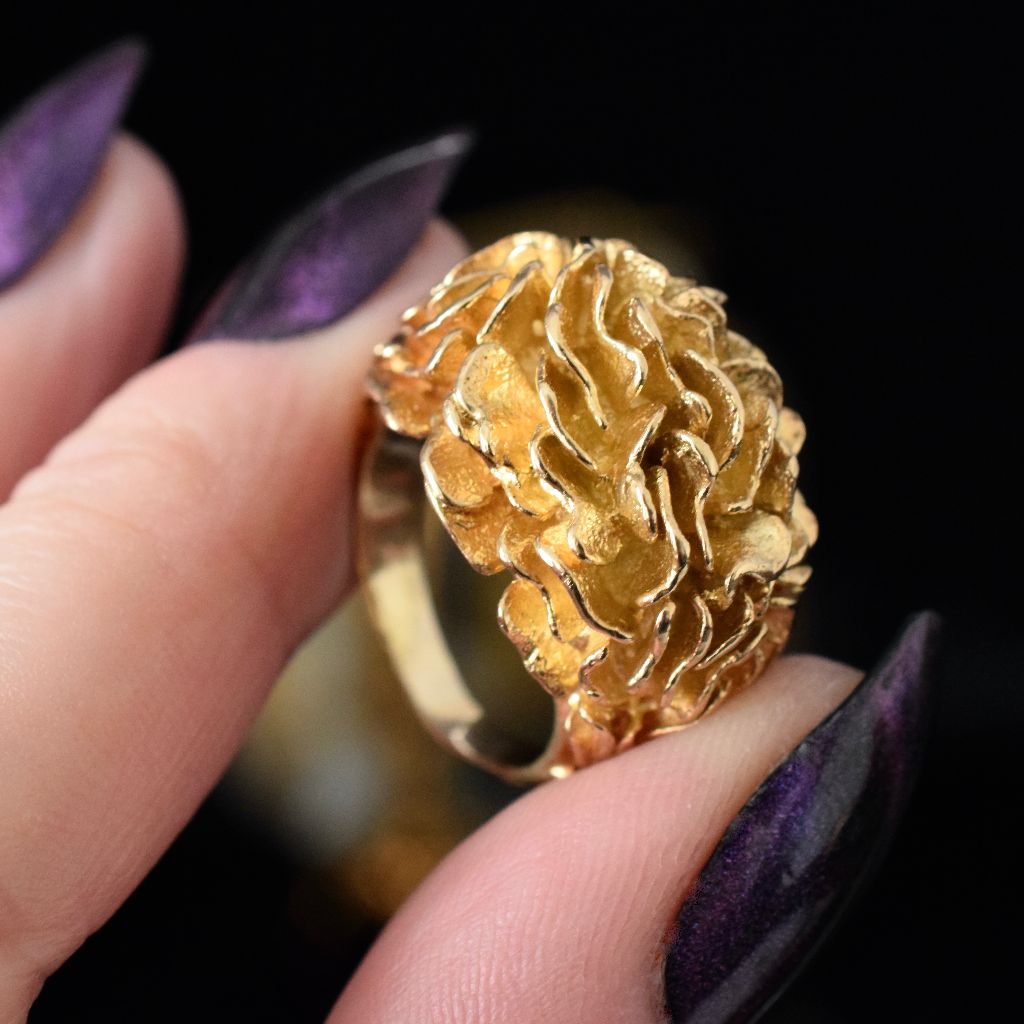 Chic Designer Style 18ct Yellow Gold Textured Ring 15.79 Grams