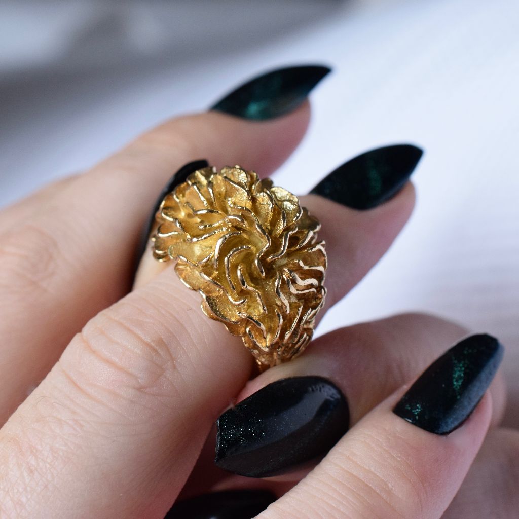Chic Designer Style 18ct Yellow Gold Textured Ring 15.79 Grams