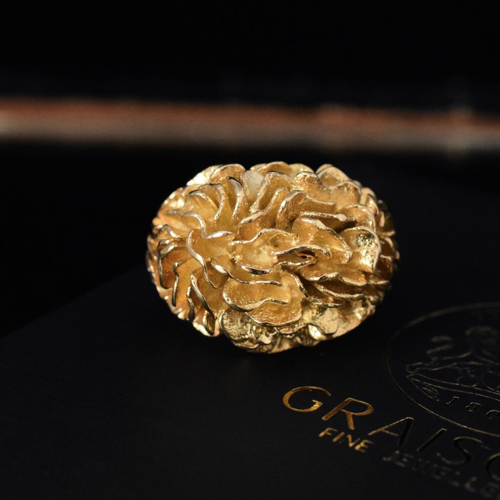 Chic Designer Style 18ct Yellow Gold Textured Ring 15.79 Grams