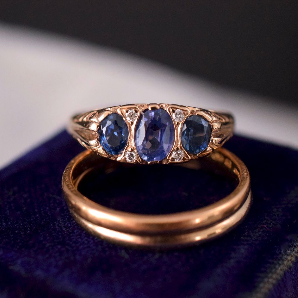 Exquisite Colour Change Natural Ceylon Sapphire Diamond Ring Art Deco or Art Deco Style