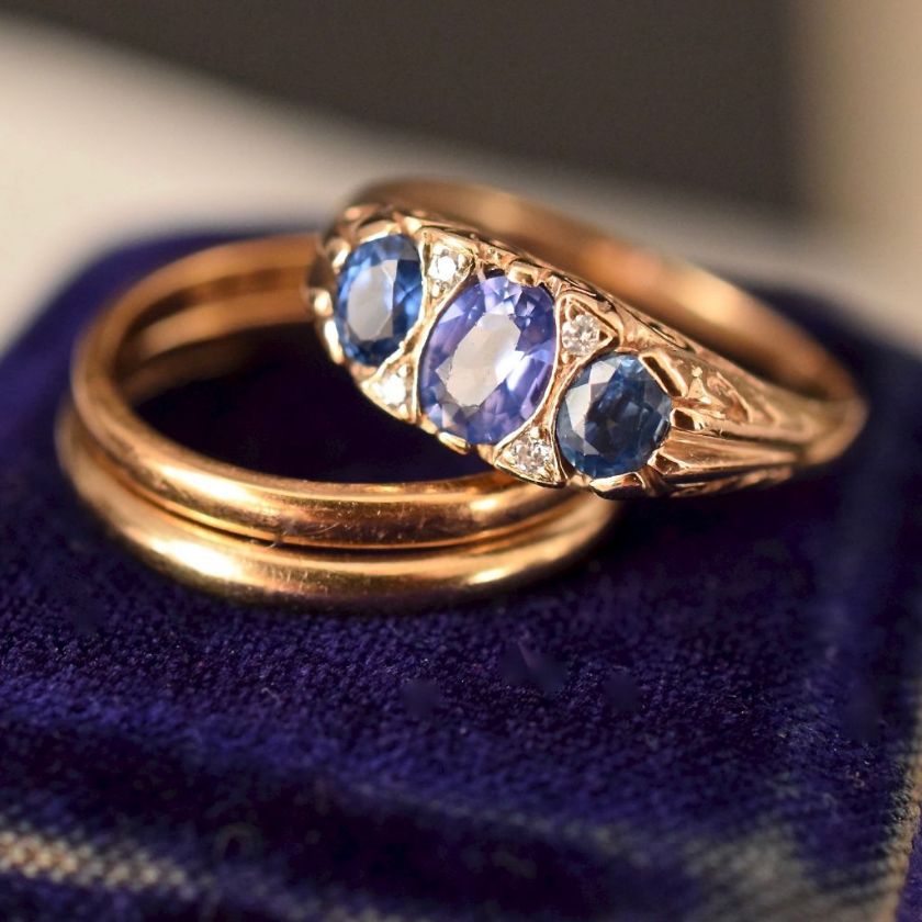Exquisite Colour Change Natural Ceylon Sapphire Diamond Ring Art Deco or Art Deco Style