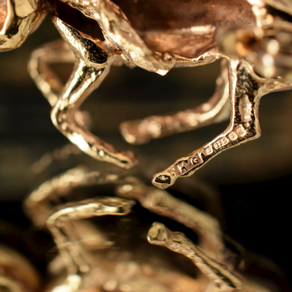 Vintage 9ct Yellow Gold ‘Racehorse’ Brooch by Harriet Glen 1984