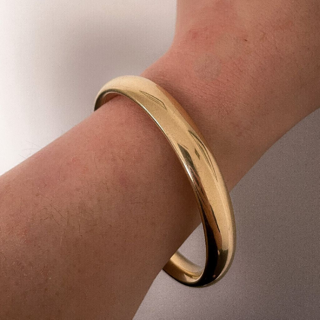 Modern Italian 9ct Yellow Gold Golf Bangle By UnoAErre