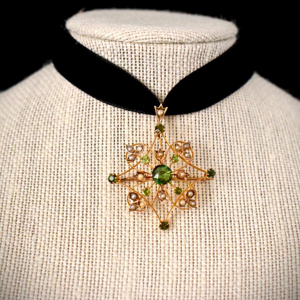 Wonderful Green Tourmaline 9ct Yellow Gold Combination Brooch / Pendant Willis and Sons circa 1910
