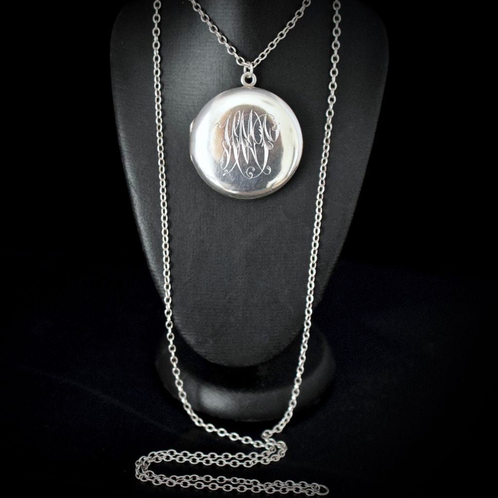 Wonderful Early Australian Art Deco Sterling Silver Locket & Chain by F.J. Mole Circa 1925