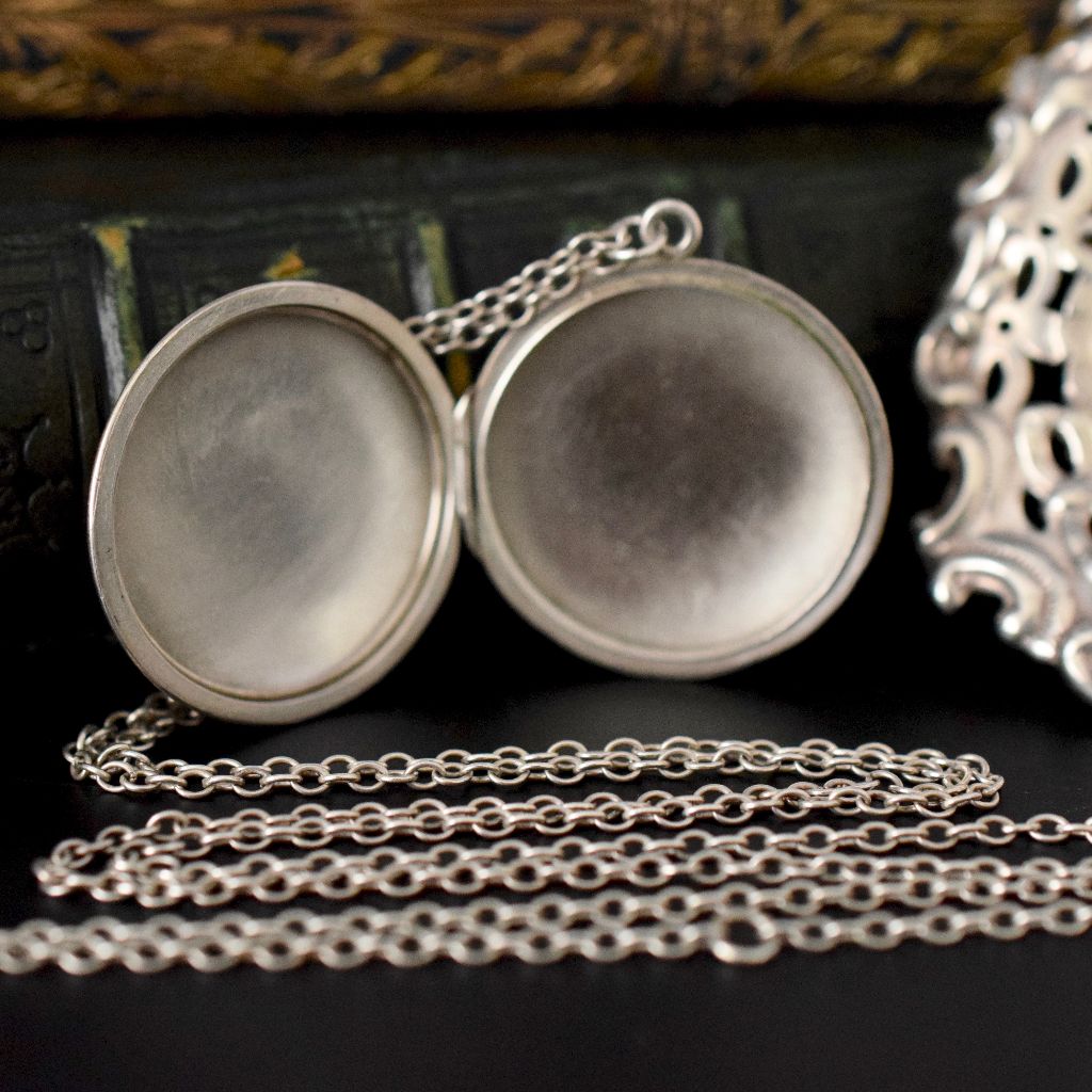 Wonderful Early Australian Art Deco Sterling Silver Locket & Chain by F.J. Mole Circa 1925