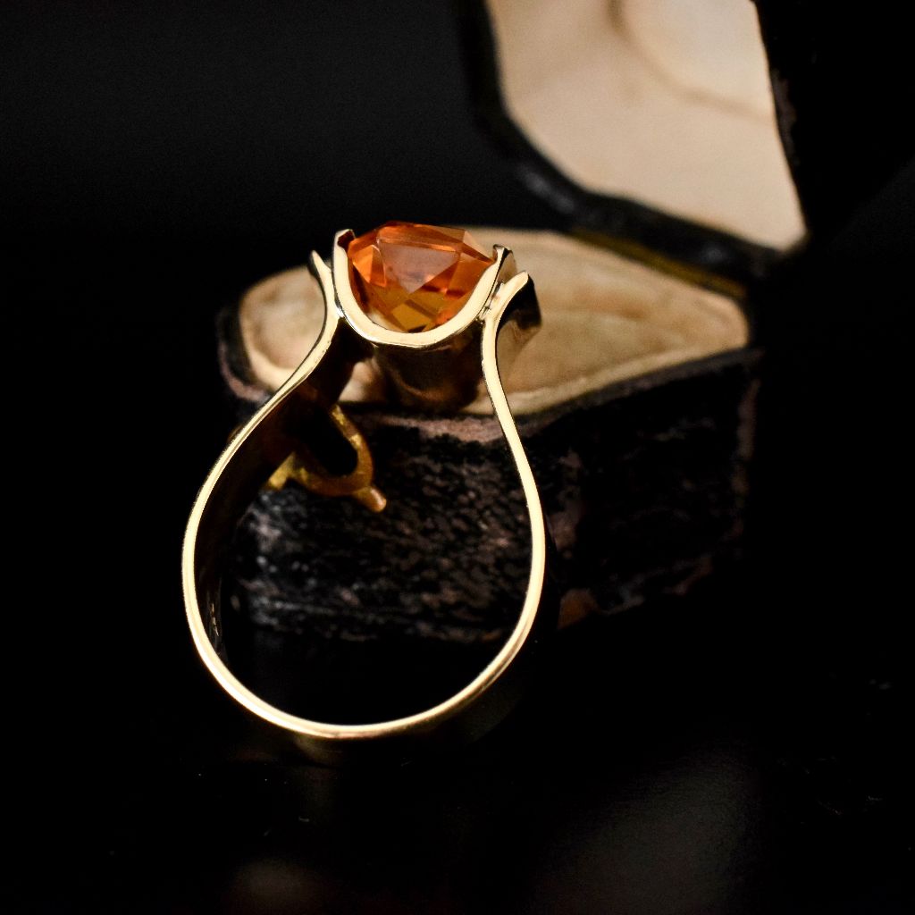 Stunning Vintage 9ct Yellow Gold Emerald-Cut Citrine Ring
