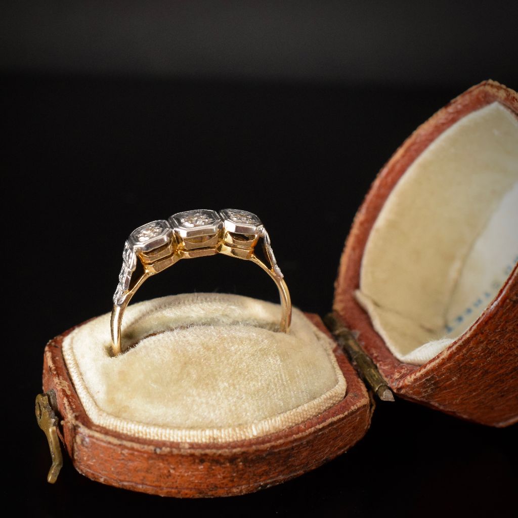 Antique/Vintage 18ct Gold Art Deco Trilogy Diamond Ring