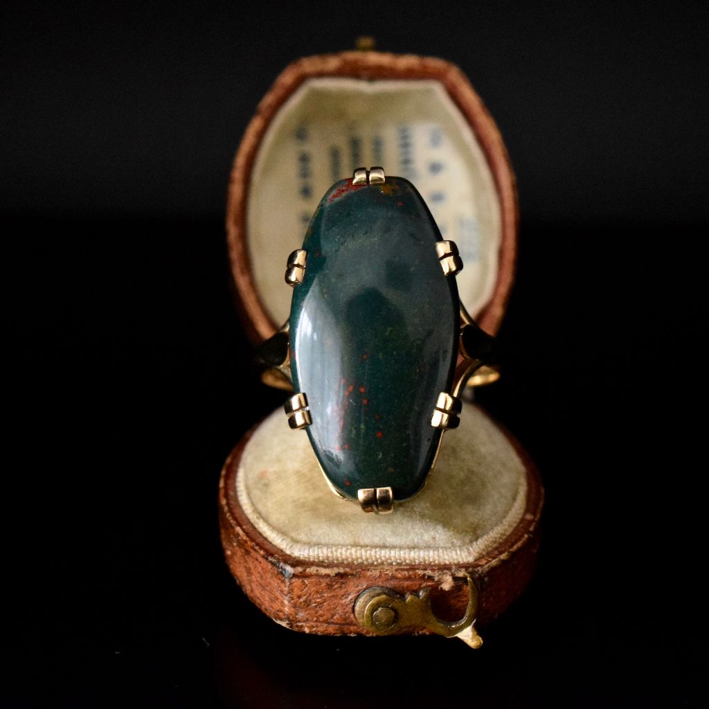 Vintage 9ct Yellow Gold Large Bloodstone Ring