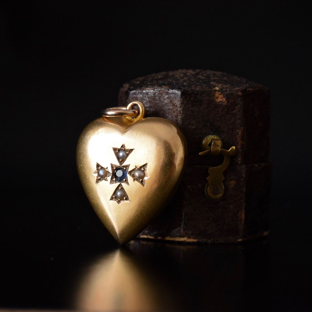 Antique 9ct Yellow Gold Heart Pendant by Willis and Sons Circa 1900