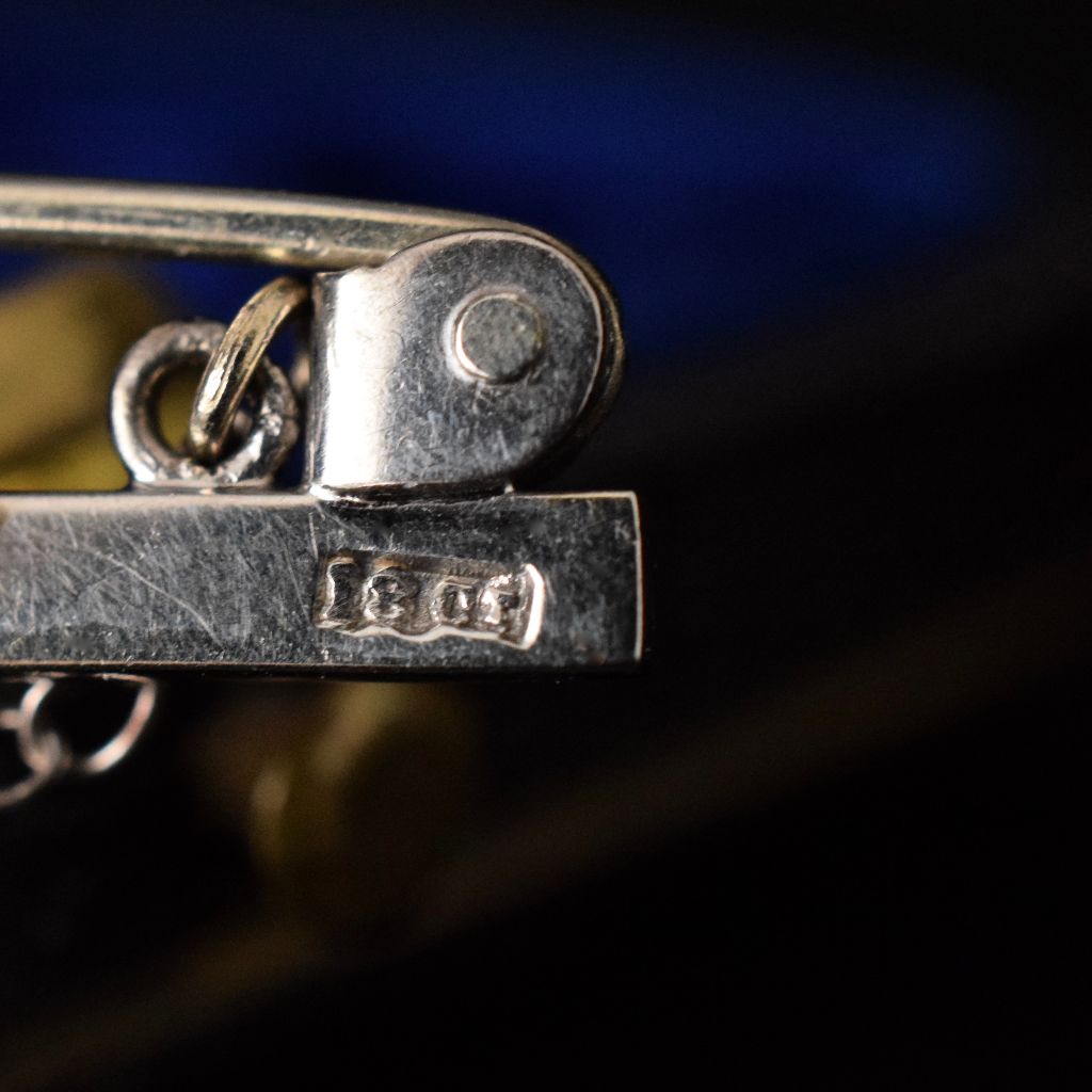 Art Deco 18ct White Gold Ceylon Sapphire Diamond Brooch