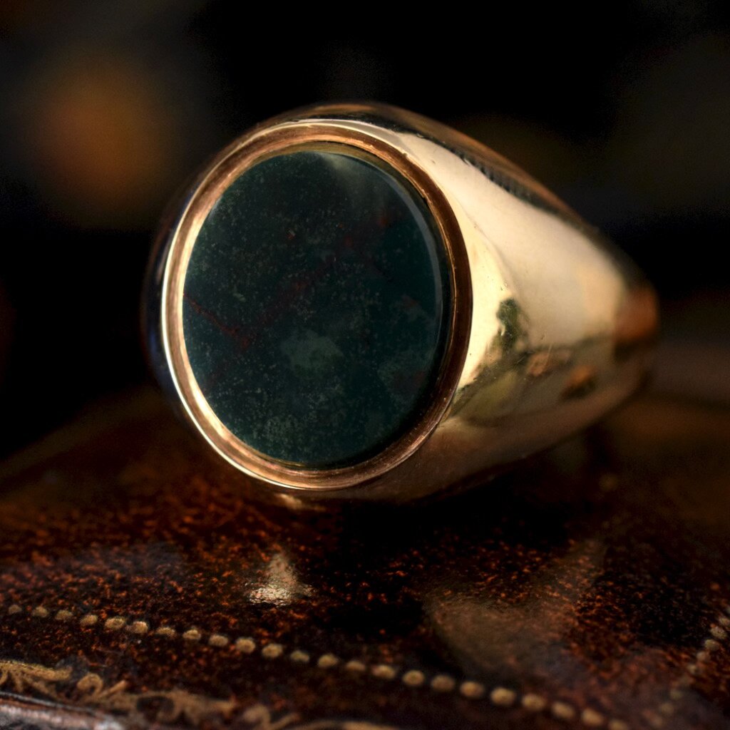 Vintage Heavy 9ct Yellow Gold Bloodstone Ring 8.78 Grams