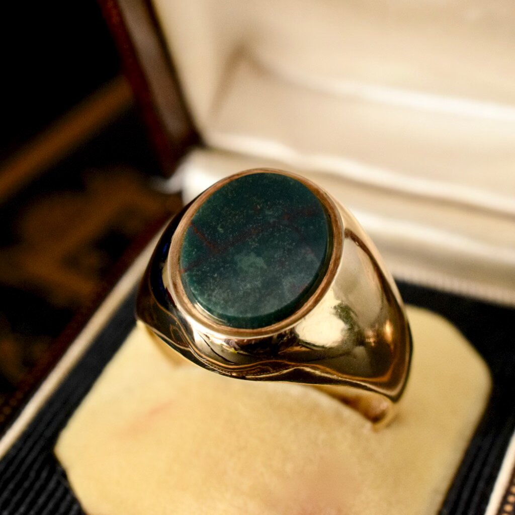 Vintage Heavy 9ct Yellow Gold Bloodstone Ring 8.78 Grams