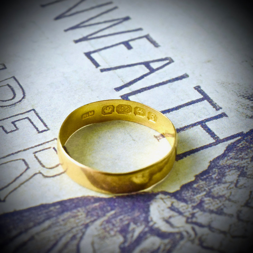 Antique 22ct Gold Wedder / Band Full British Hallmarks 1917