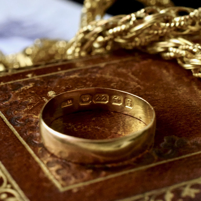 Antique 22ct Gold Wedder / Band Full British Hallmarks 1917