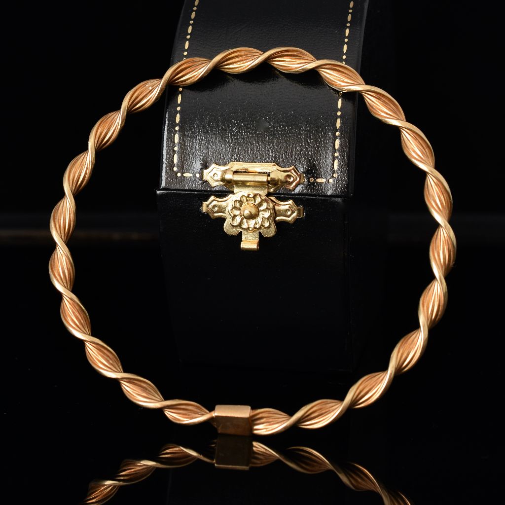 Vintage 9ct Yellow Gold ‘Twist’ Bangle By Italian Firm Uonaerre