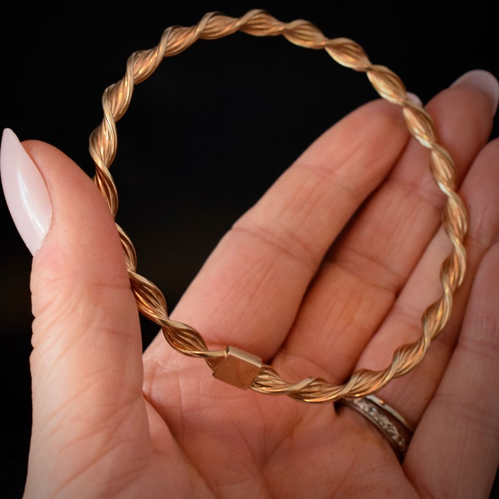 Vintage 9ct Yellow Gold ‘Twist’ Bangle By Italian Firm Uonaerre