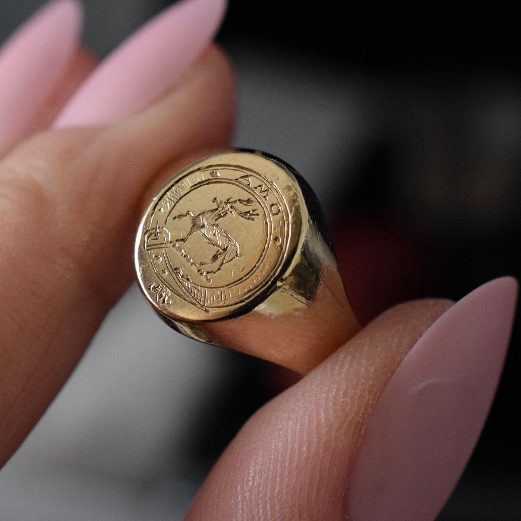 Vintage 9ct Yellow Gold Symbolic Signet Crest Ring 7.30 Grams
