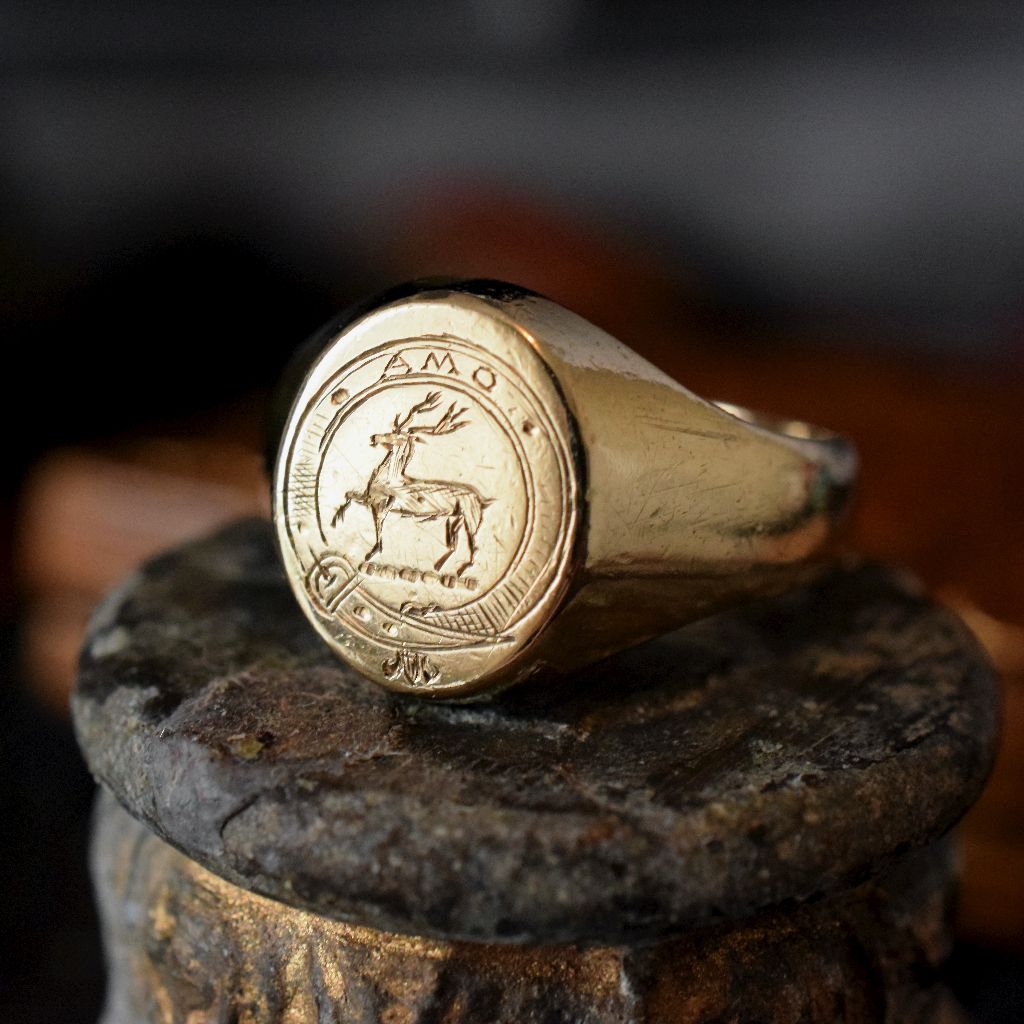 Vintage 9ct Yellow Gold Symbolic Signet Crest Ring 7.30 Grams