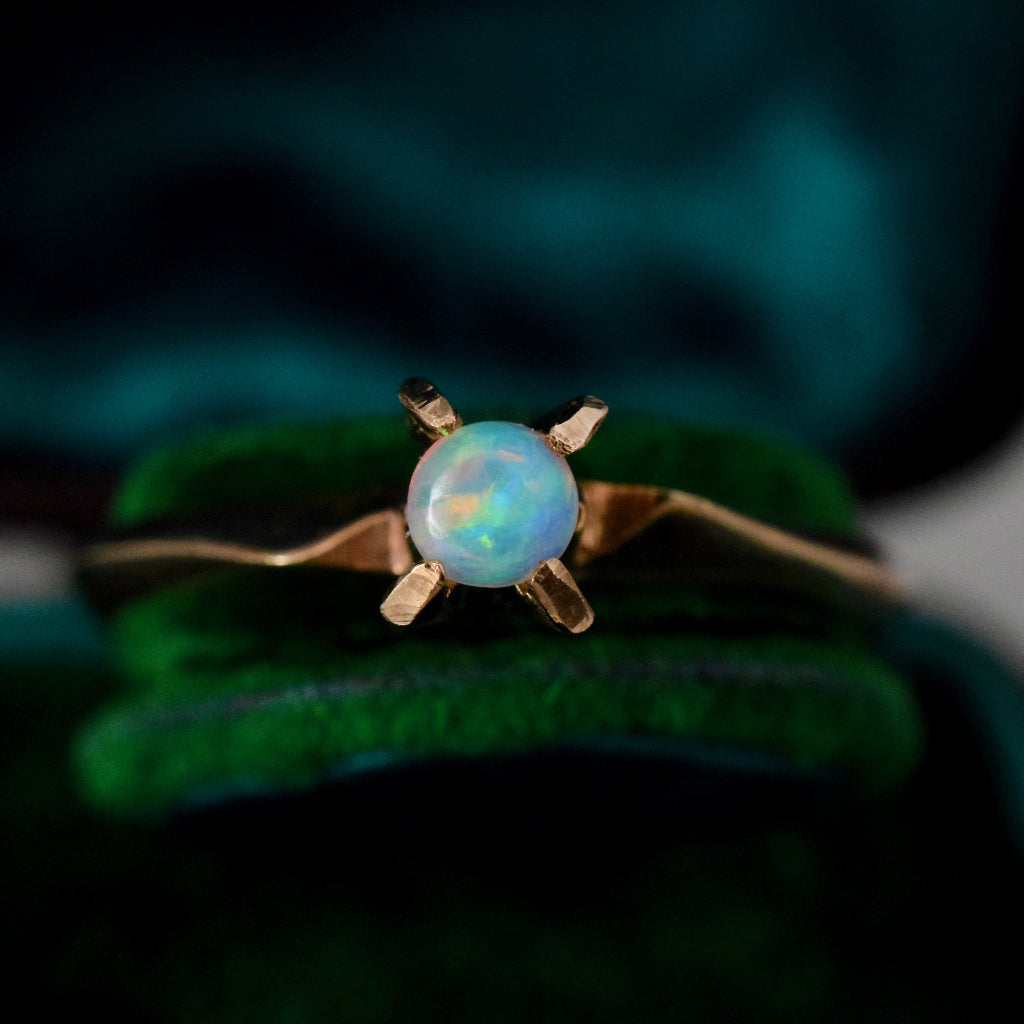 Charming Vintage 9ct Yellow Gold Crystal Opal - London Assay Office