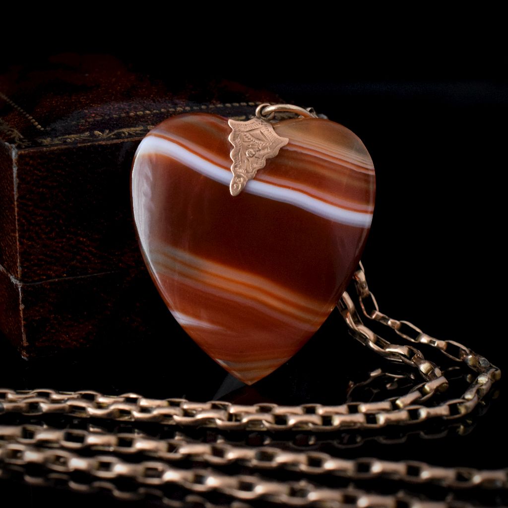 Victorian 9ct Rose Gold Carved Banded Agate Heart Pendant Circa 1890
