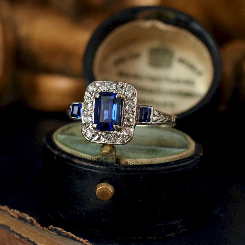 Vintage / Antique Man-Made Blue Sapphire 18ct White Gold Ring
