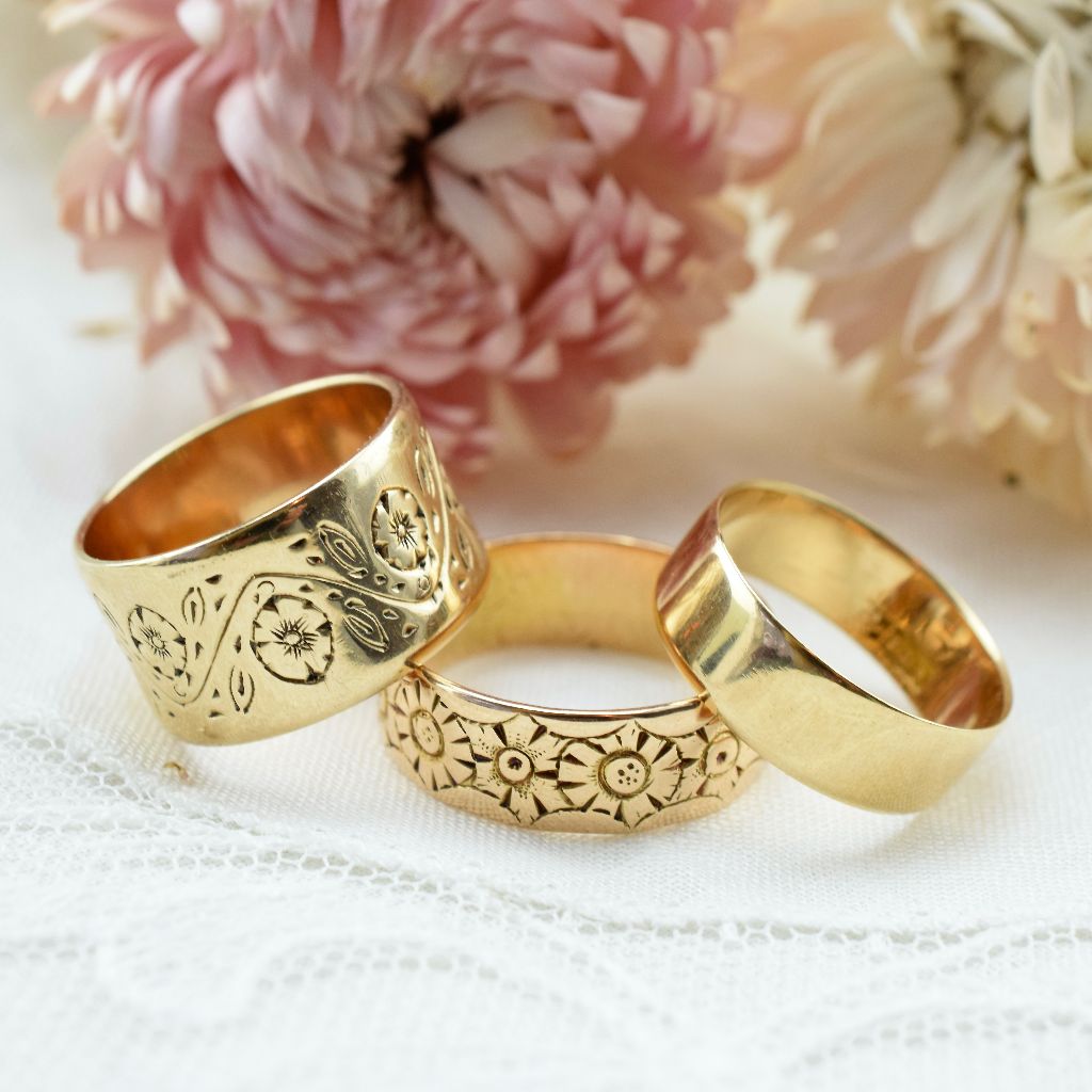 Antique Victorian Australian 18ct Yellow Gold Wide Ring Circa 1890