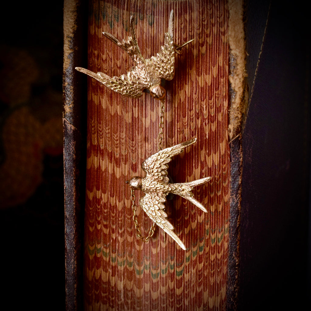 Antique Victorian 9ct Gold ‘Bluebirds Of Happiness’ Double Cloak Clasp Birmingham 1898