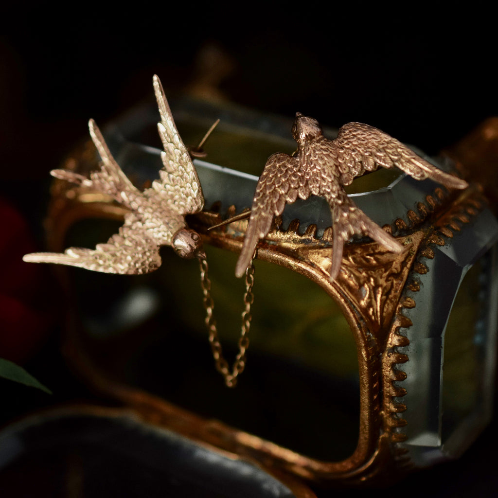 Antique Victorian 9ct Gold ‘Bluebirds Of Happiness’ Double Cloak Clasp Birmingham 1898