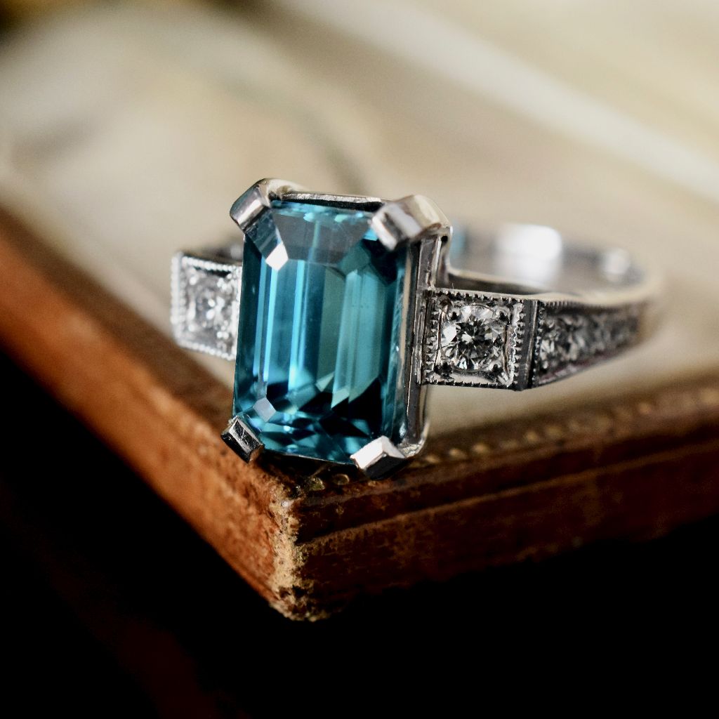 Vintage 18ct White Gold Natural Blue Zircon Diamond Ring