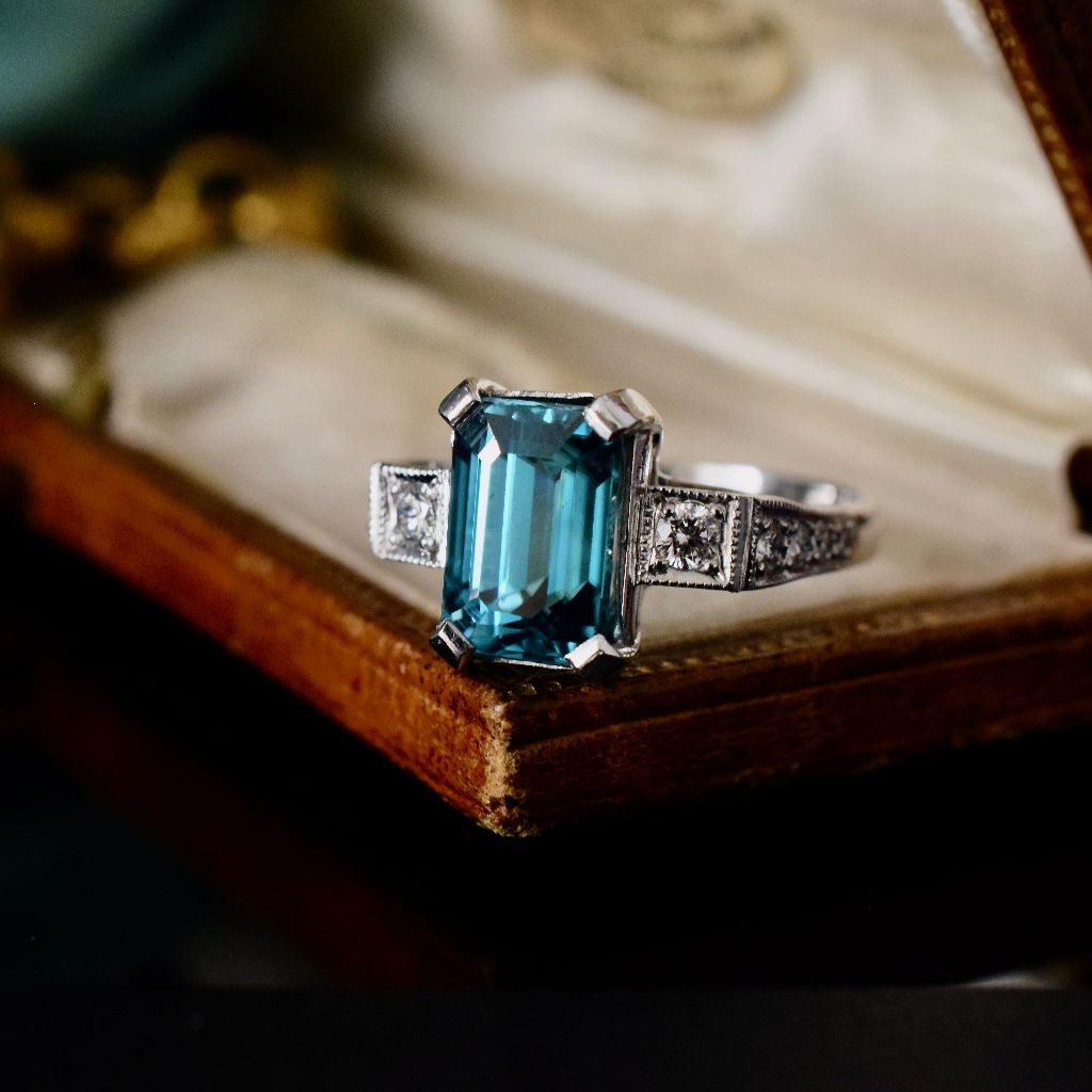 Vintage 18ct White Gold Natural Blue Zircon Diamond Ring