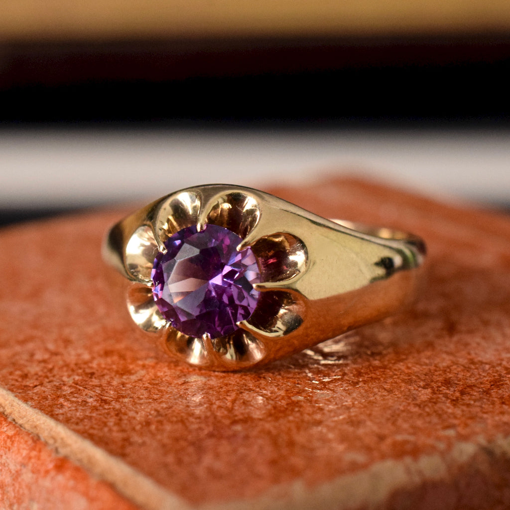 Stunning Vintage Colour Change Sapphire 9ct Yellow Gold Ring