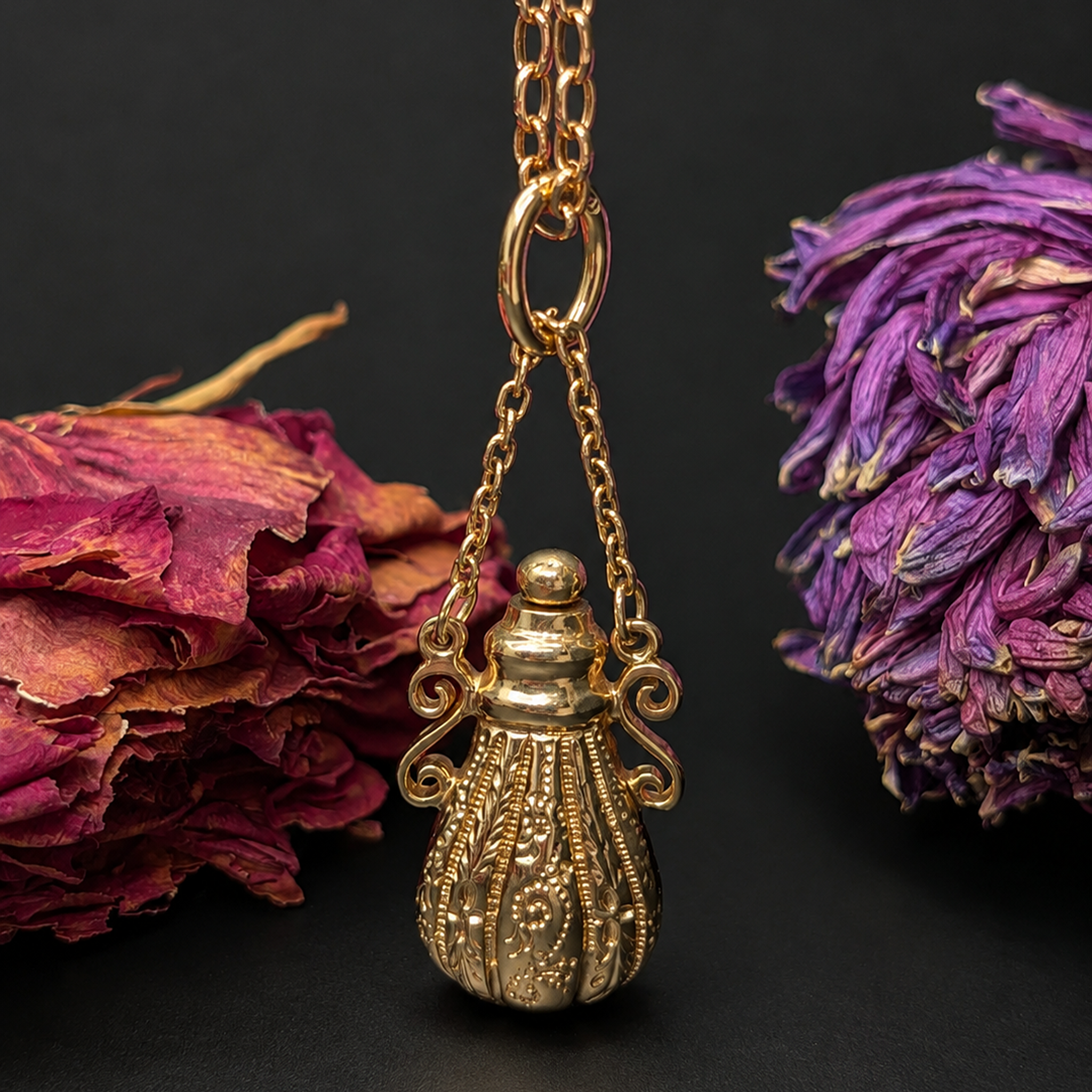 Contemporary 9ct Yellow Gold Scent Bottle Pendant