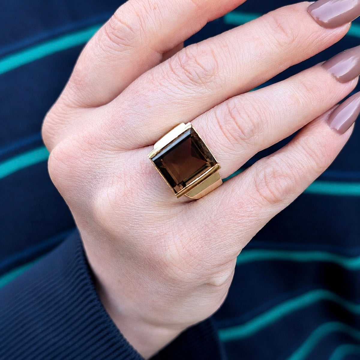 Fabulous Vintage Retro Style 9ct Yellow Gold Square-cut Smokey Quartz Ring