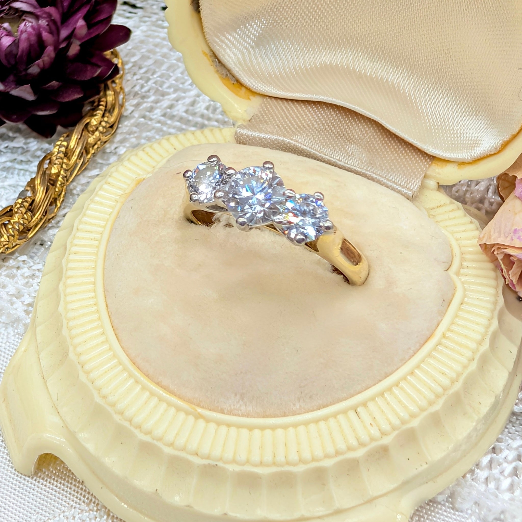 Modern 18ct Yellow Gold Diamond Trilogy Ring TDW 1.34ct Complete With A 2005 Insurance Replacement For $11,500 AUD and Diamond Identification Certificate