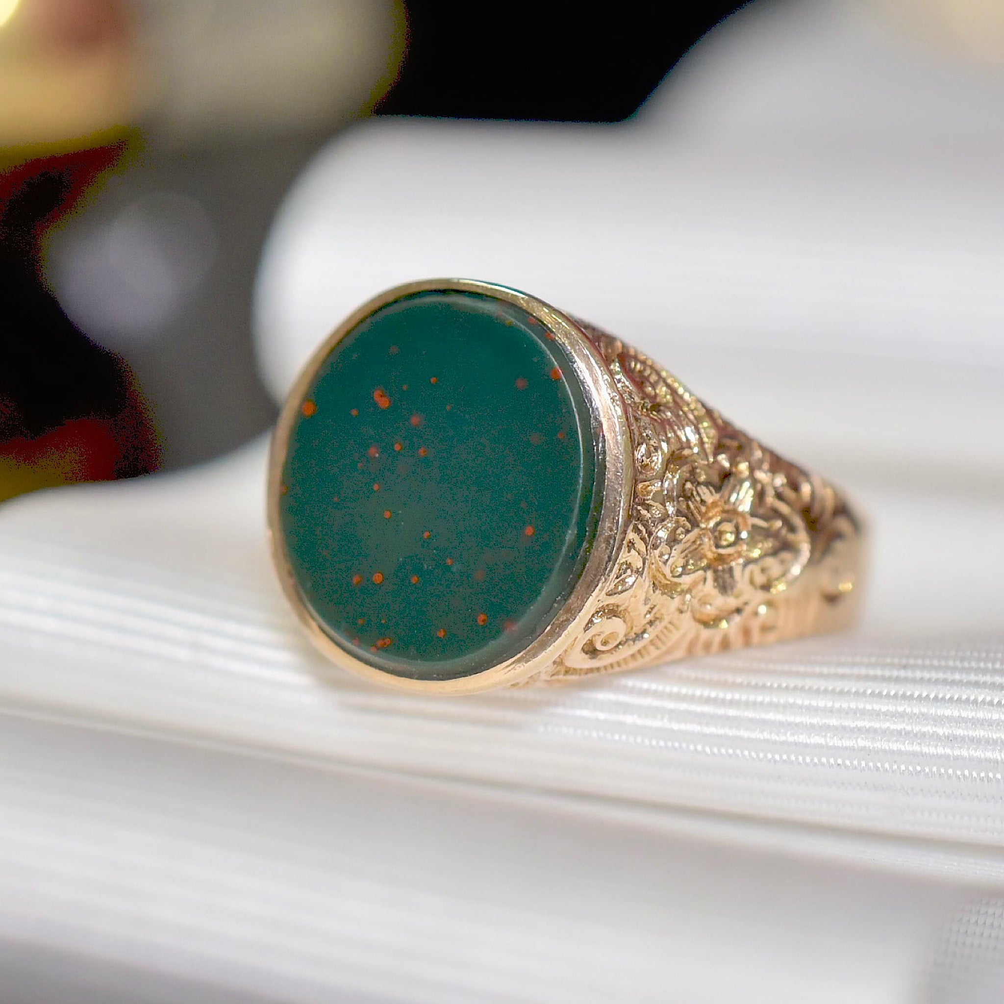 Vintage 9ct Yellow Gold And Bloodstone Floral Ring - Birmingham 1973