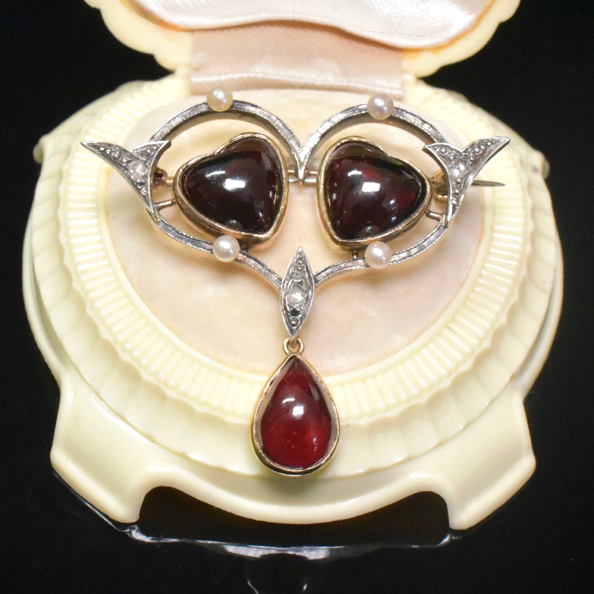 Superb Antique 9ct Yellow Gold Almandine Garnet, Diamond & Pearl ‘Heart’ Brooch