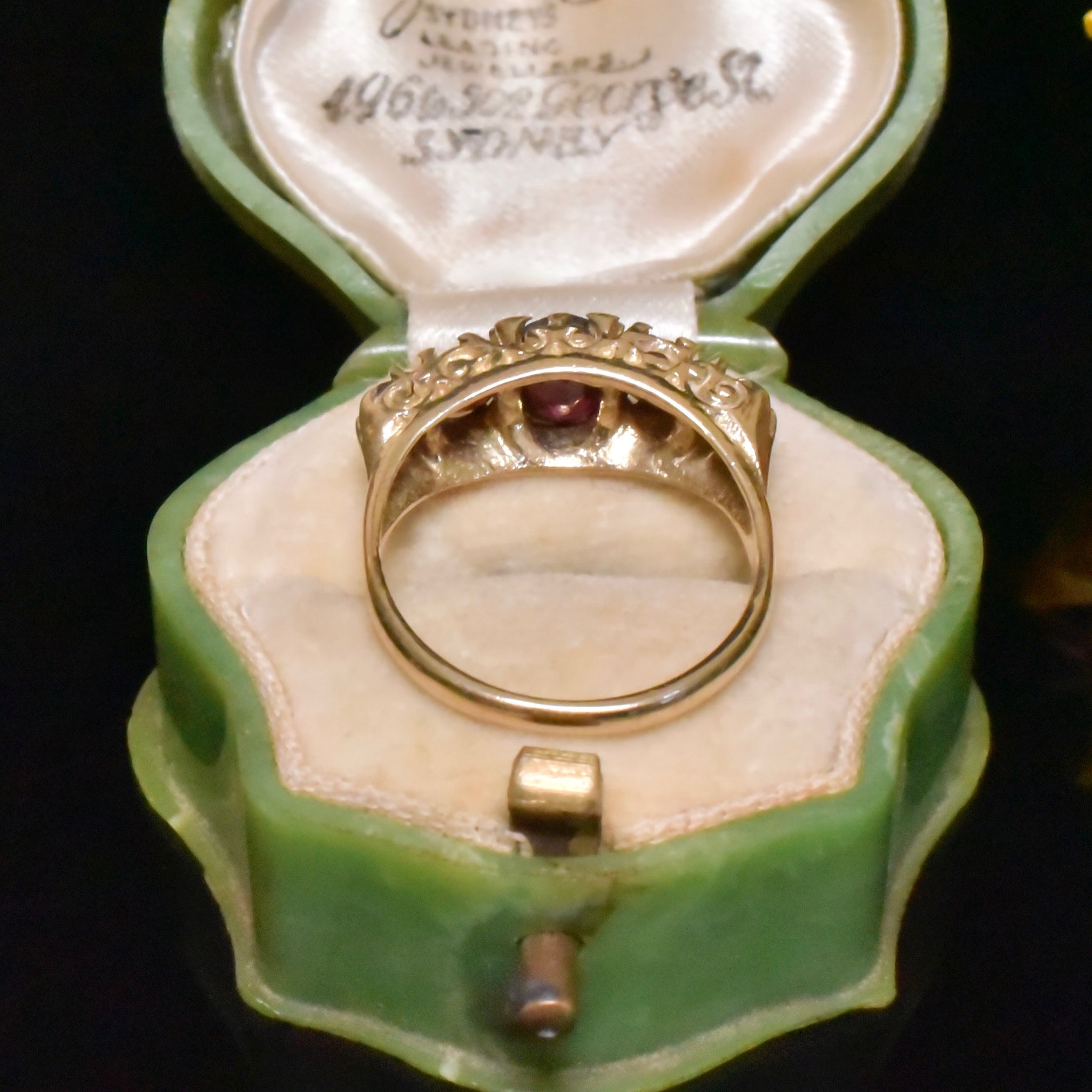 Vintage ‘Antique Style’ 9ct Yellow Gold Garnet Bridge Ring - Circa 1970’s