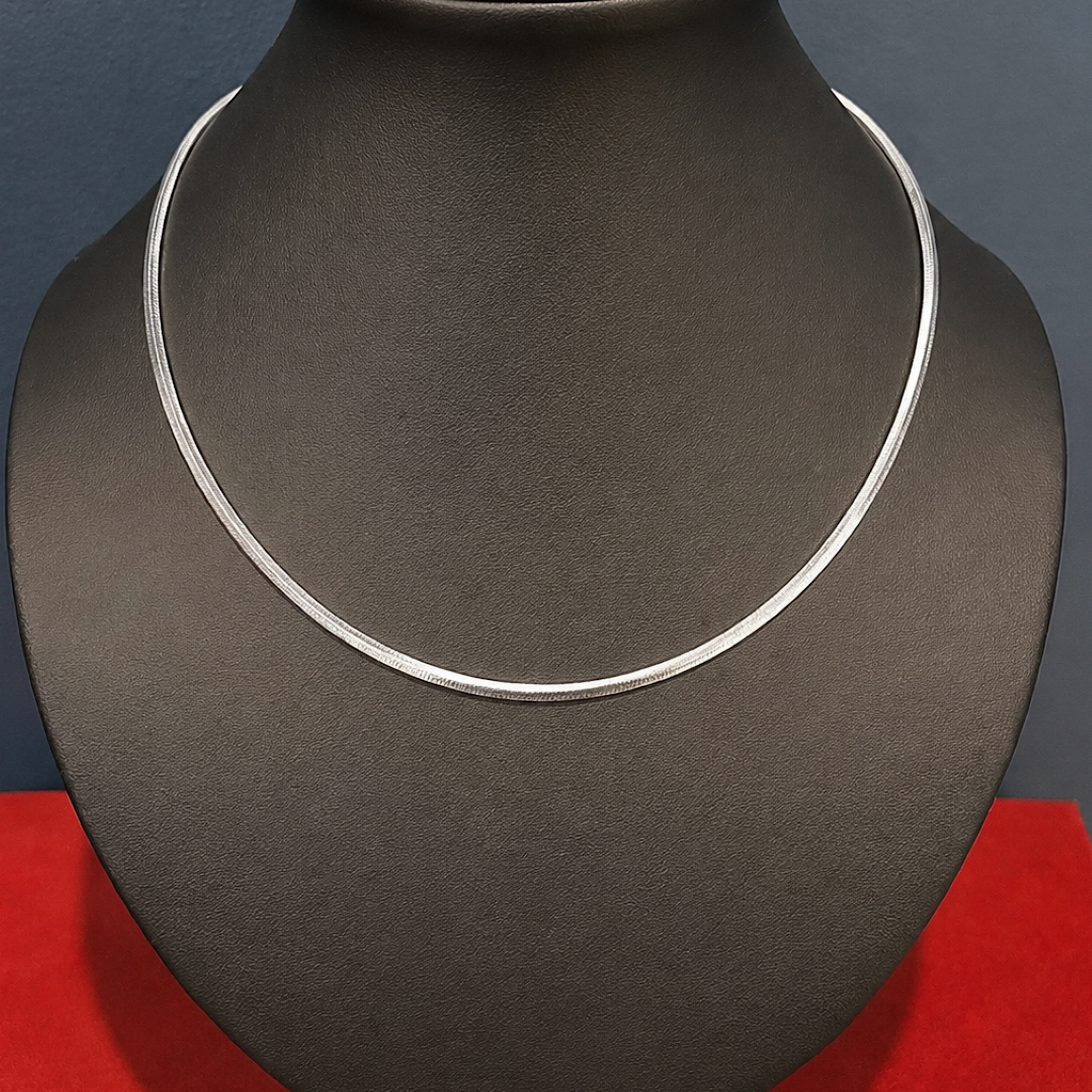 Contemporary 9ct White Gold Omega Chain - 42cm