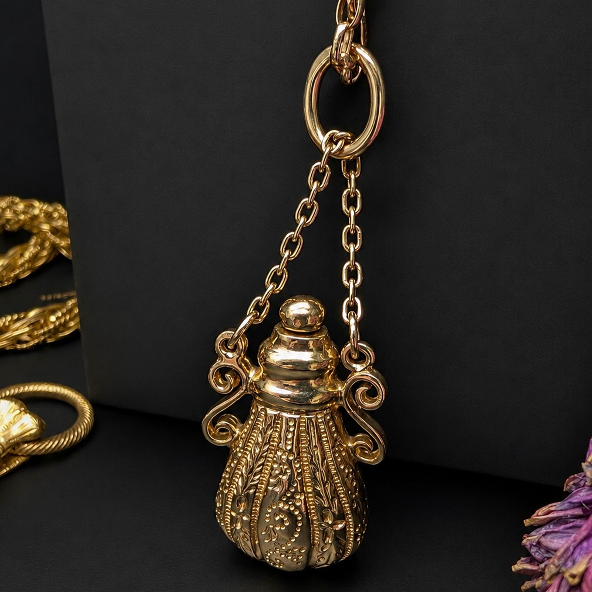 Contemporary 9ct Yellow Gold Scent Bottle Pendant