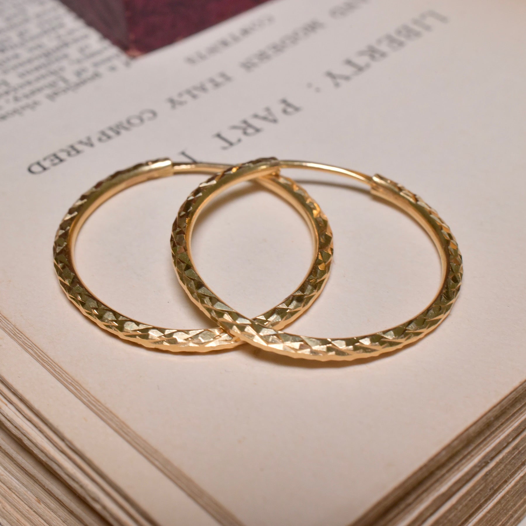 Modern 18ct Yellow Gold Hoop Earrings