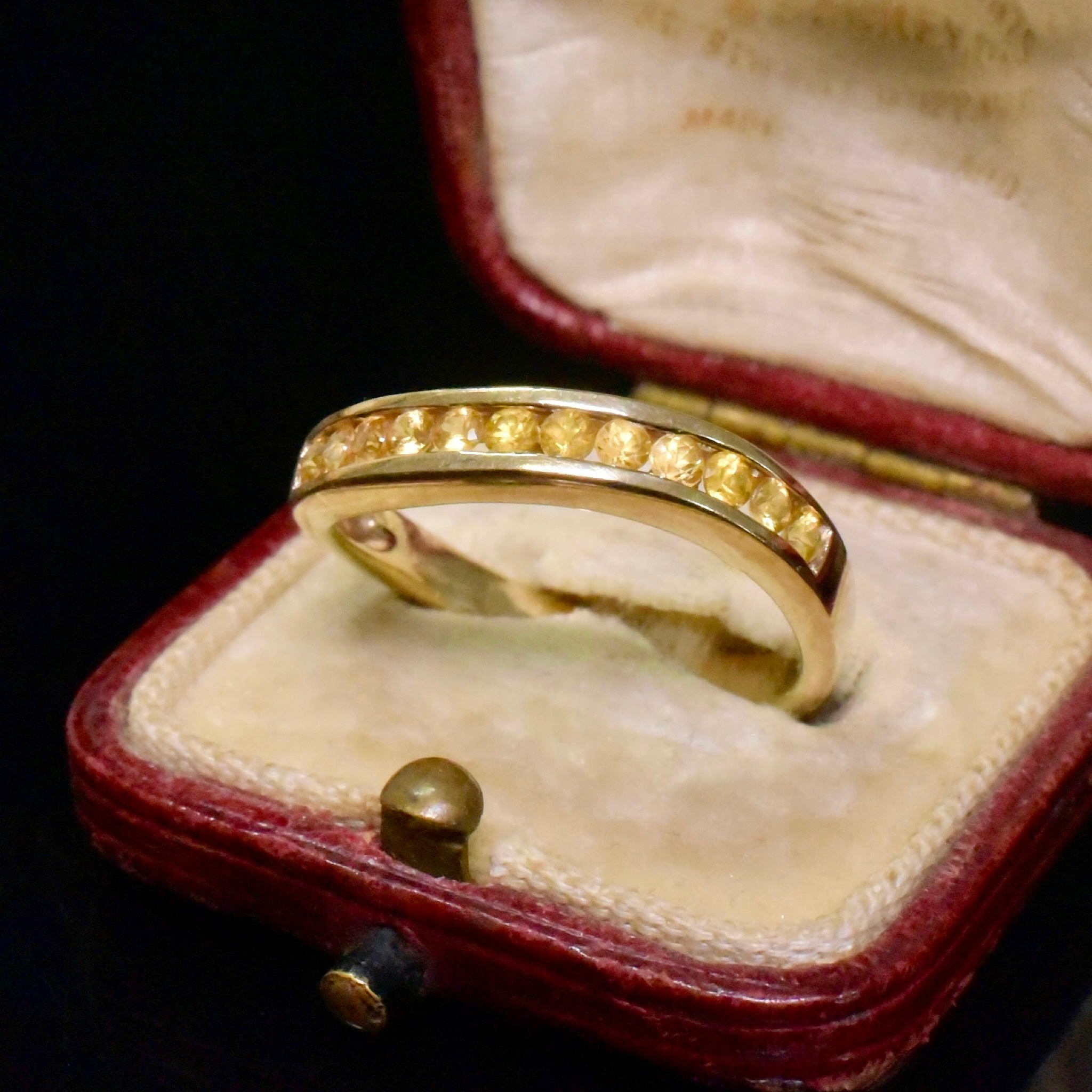 Lovely 9ct Yellow Gold Yellow Sapphire Channel Set Ring - Birmingham 1993
