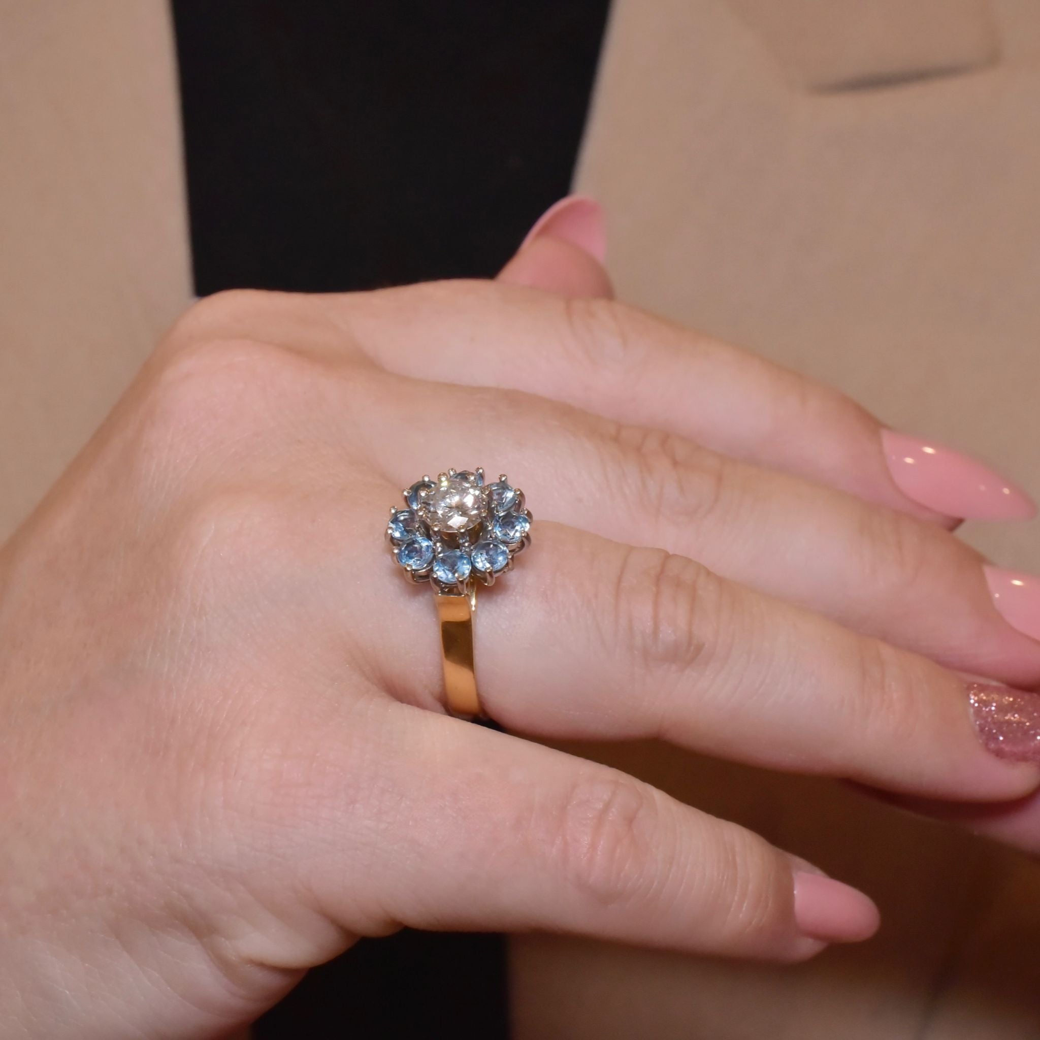 Superb 18ct Yellow Gold Diamond (0.85ct) And Aquamarine Ring