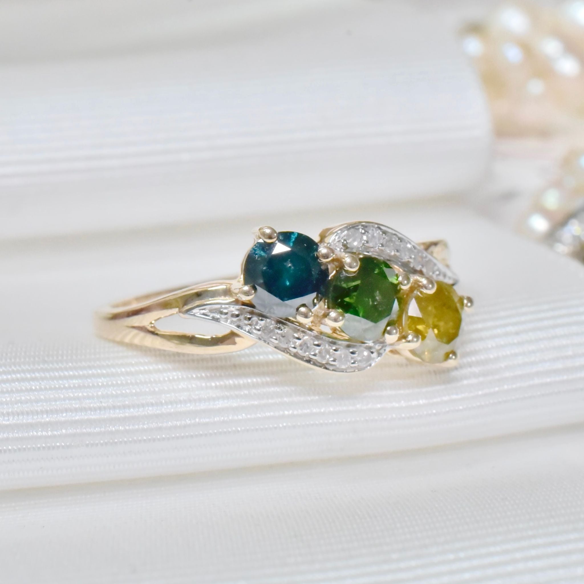 Stunning 10ct Yellow Gold Coloured (Enhanced) Diamond Ring