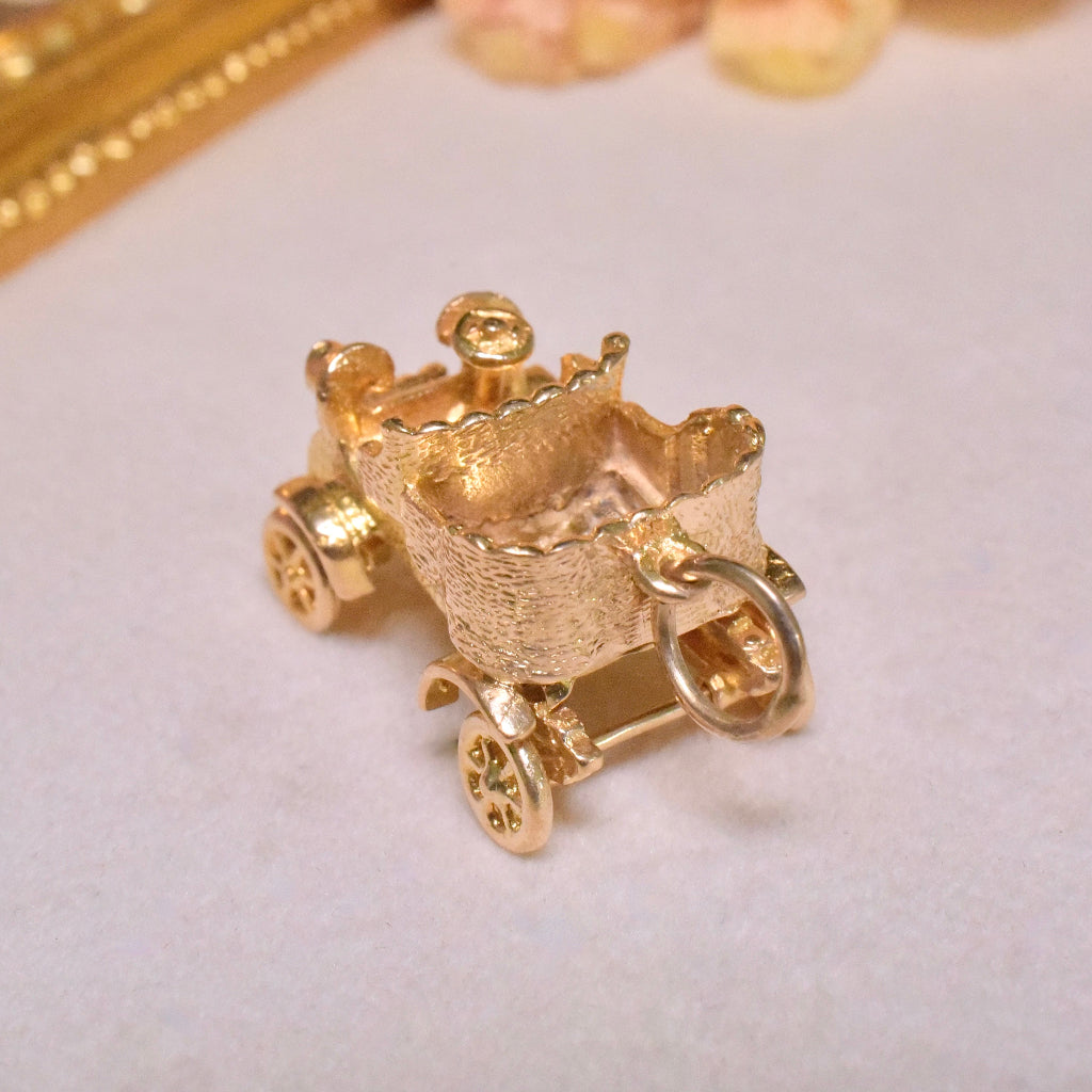 Vintage 9ct Yellow Gold Heavy Astin Martin? Vintage Car Charm - London 1962 - 7.1 Grams