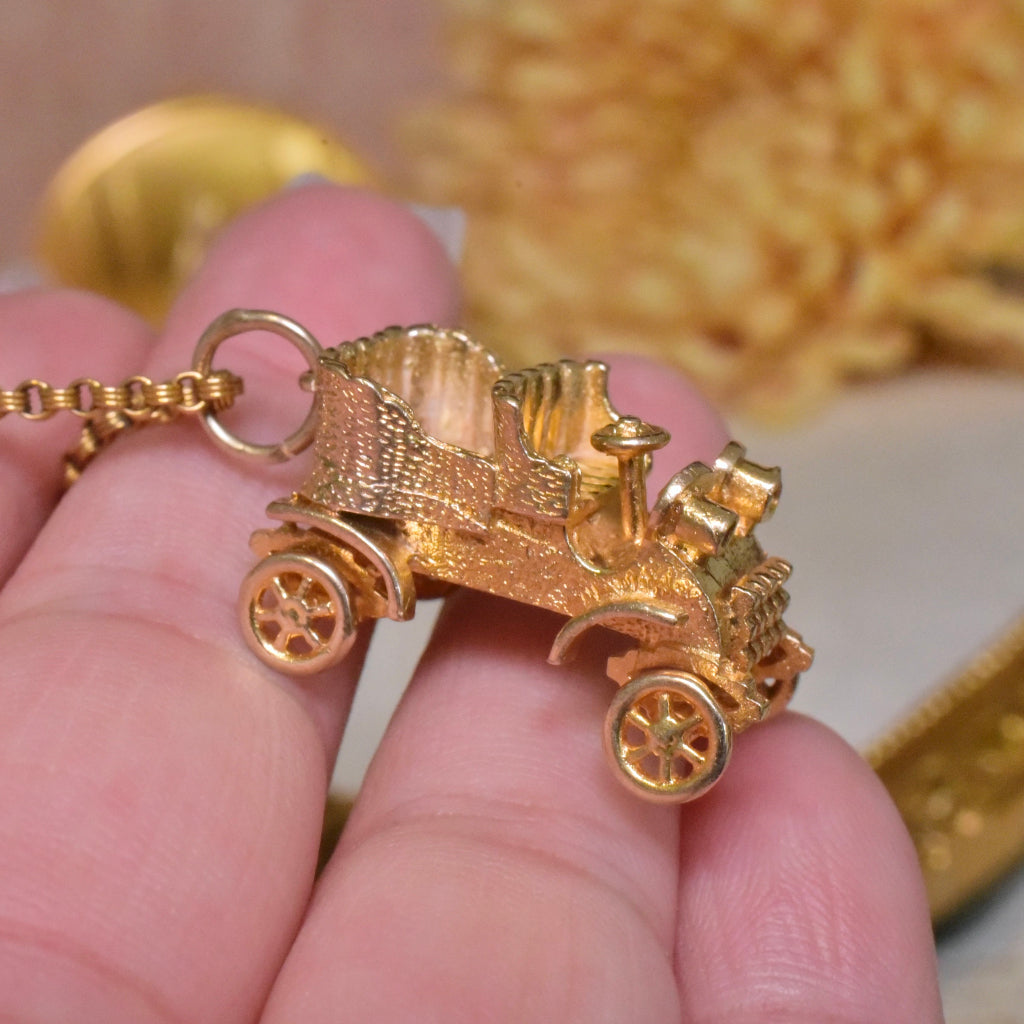 Vintage 9ct Yellow Gold Heavy Astin Martin? Vintage Car Charm - London 1962 - 7.1 Grams