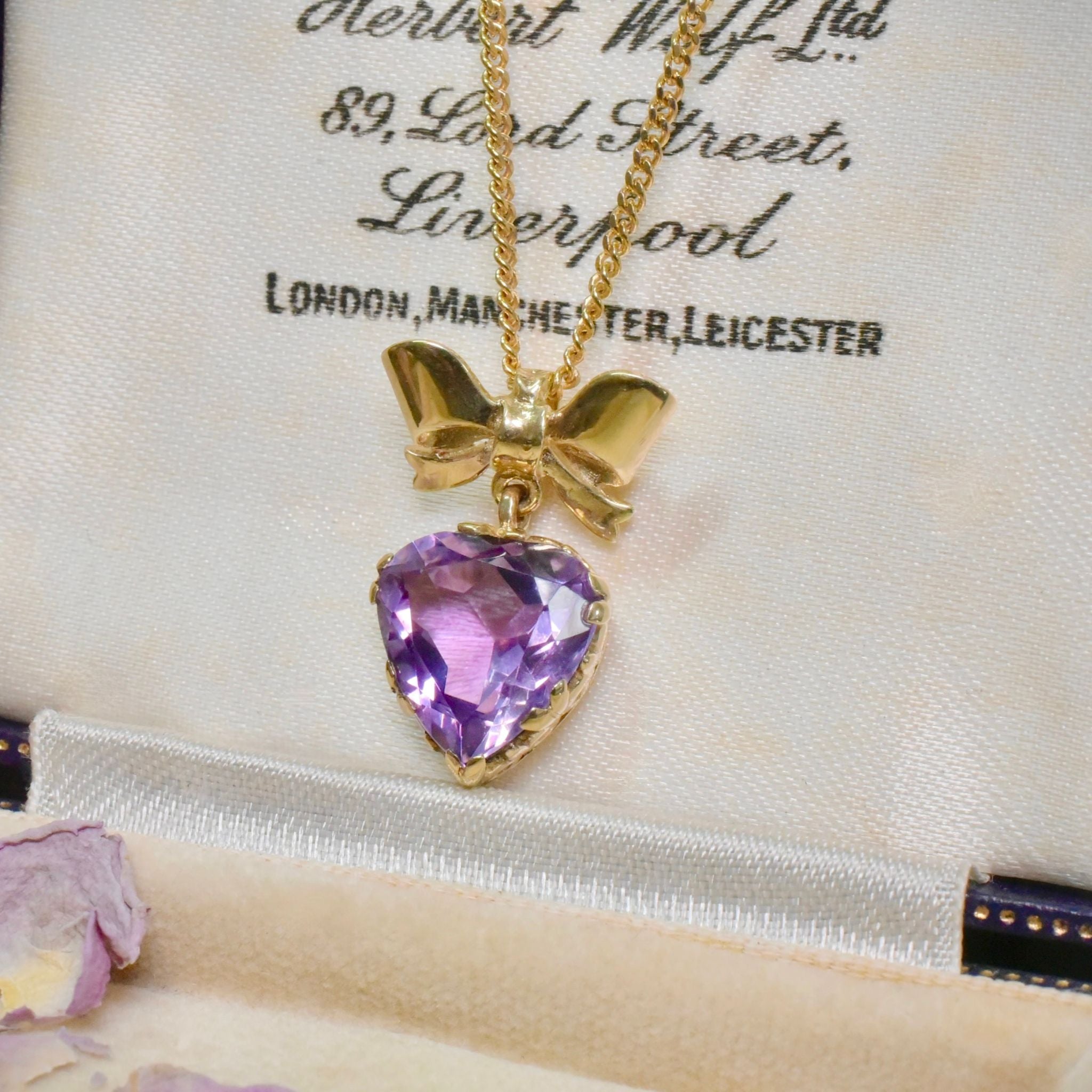 Vintage 9ct Yellow Gold Heart-Cut Amethyst ‘Bow’ Pendant & Chain - London 1960