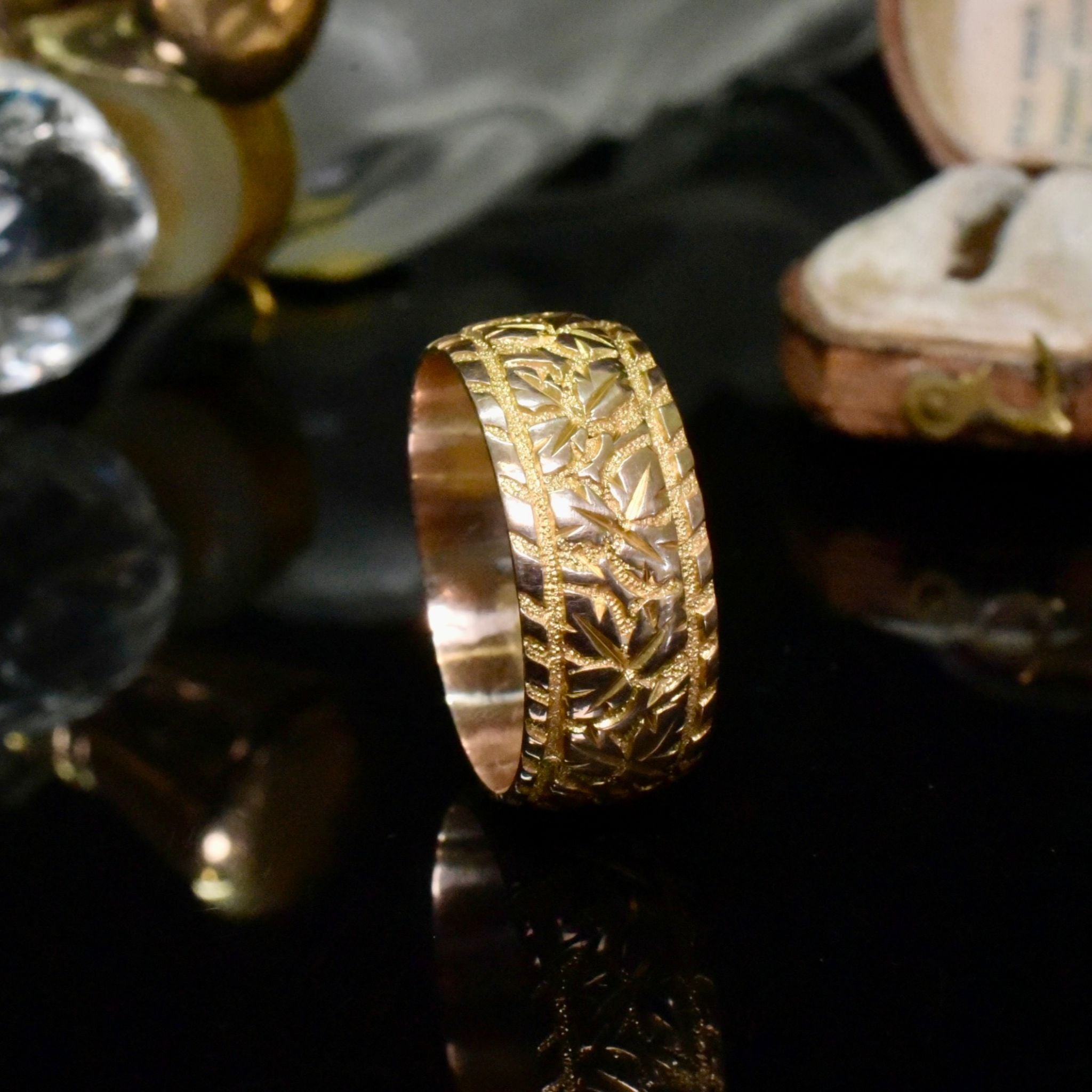 Antique Victorian 9ct Rose Gold Wide Ivy Pattern Ring - By Edward Vaughton - Birmingham 1900